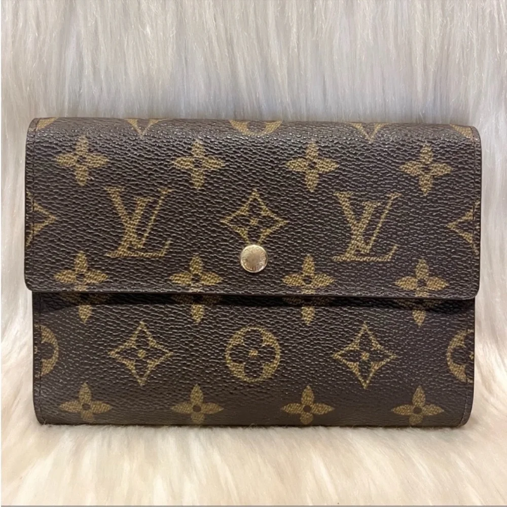 Louis Vuitton Monogram Brown Wallet - Picture 2 of 11